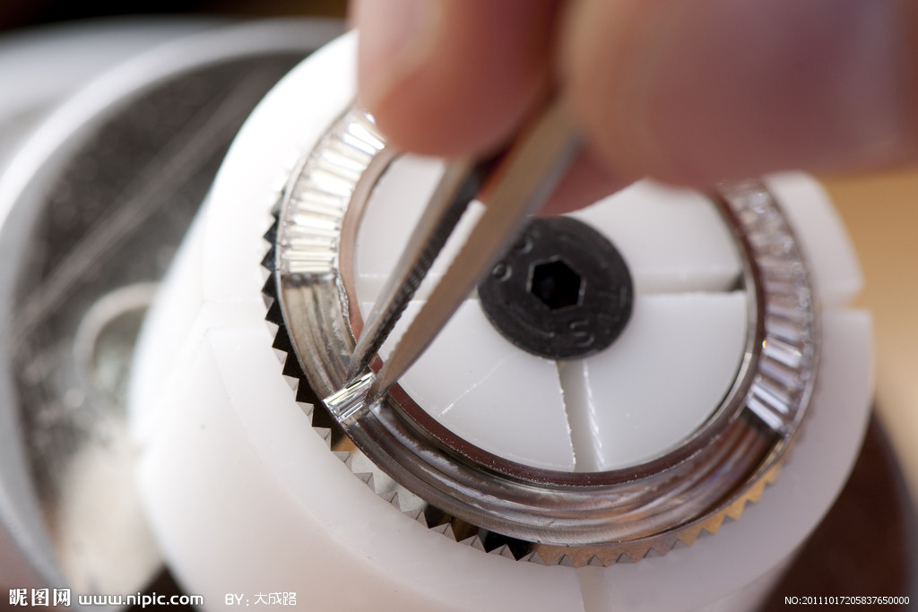 法穆兰手表停了怎么办（法穆兰表盘移位）