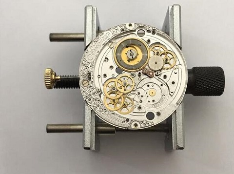 法穆兰手表售后（法穆兰表针错位）