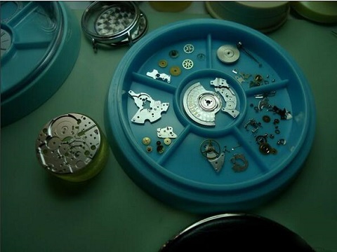 法穆兰手表售后服务电话（法穆兰弹簧去除油泥）